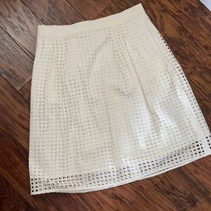 LOFT Size 12, white skirt, back zipper.